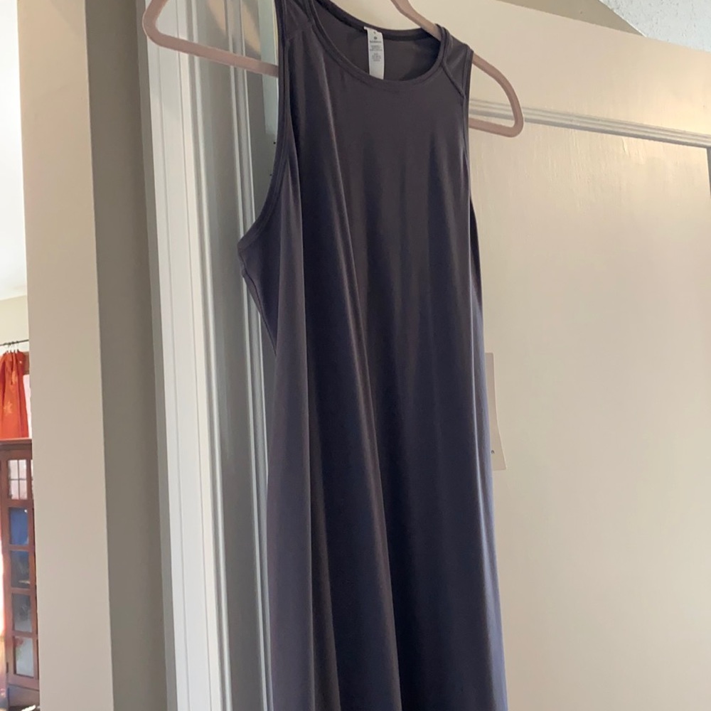 Lululemon get hung dress size 6